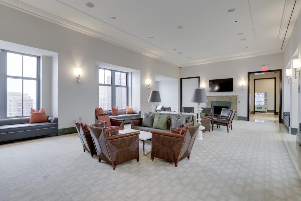 Fantastic 2 Bedroom Condo At Pentagon City Arlington Exterior foto