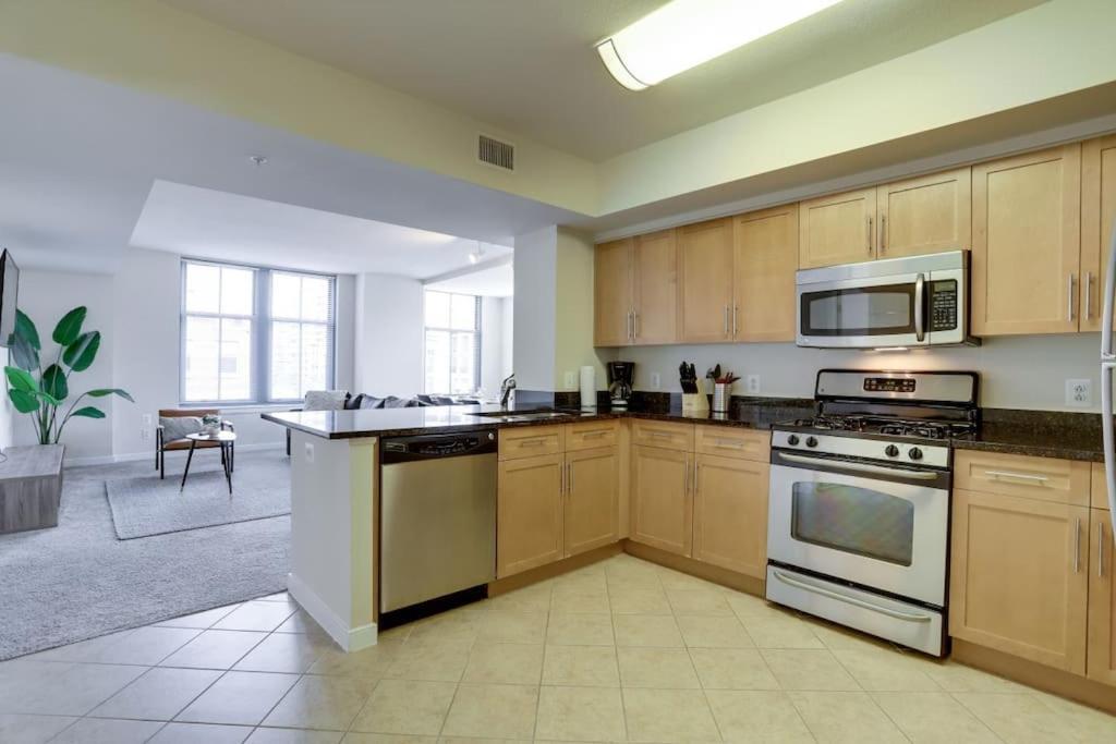 Fantastic 2 Bedroom Condo At Pentagon City Arlington Exterior foto